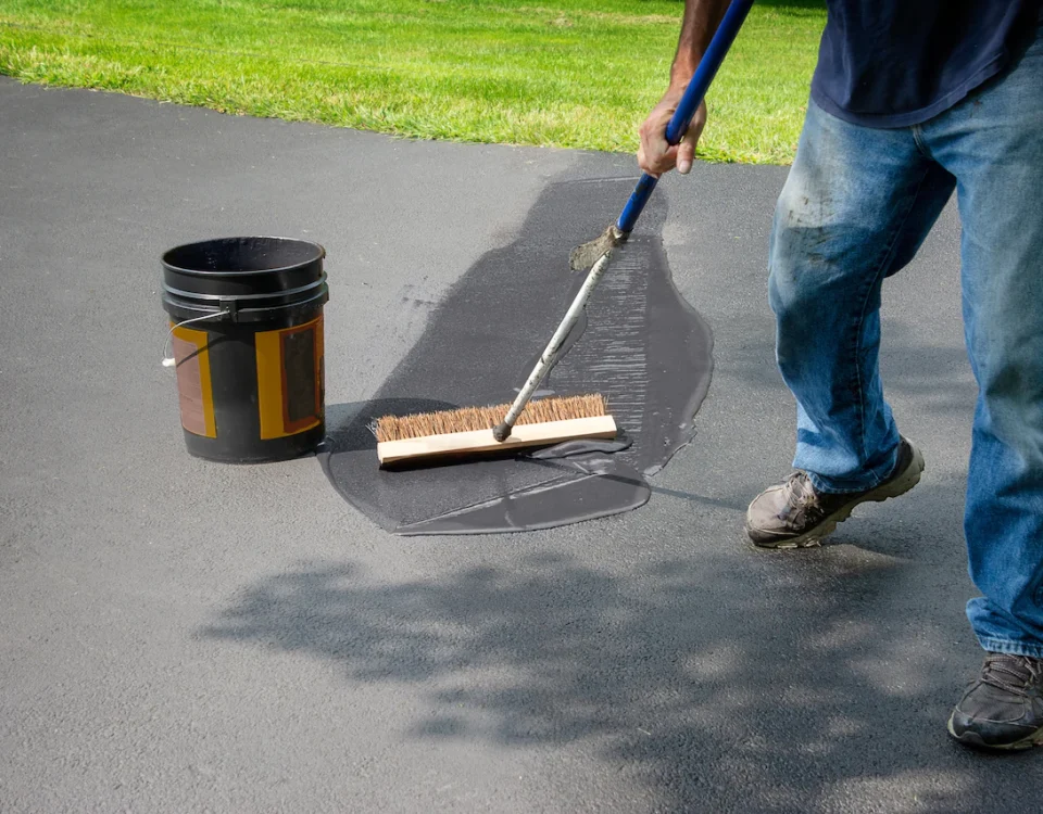 Gilsonite sealer and its application in road smoothing